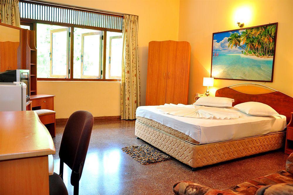 Milano Tourist Rest Hotel Anuradhapura Buitenkant foto