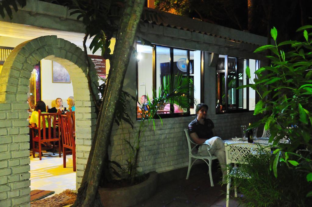 Milano Tourist Rest Hotel Anuradhapura Buitenkant foto