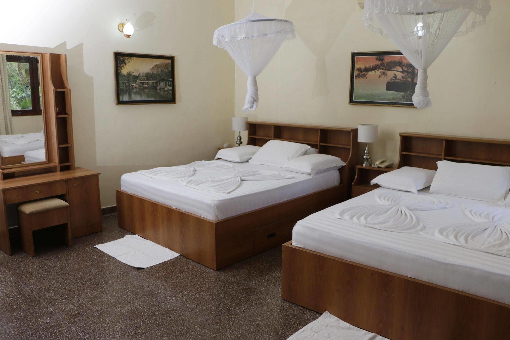 Milano Tourist Rest Hotel Anuradhapura Buitenkant foto