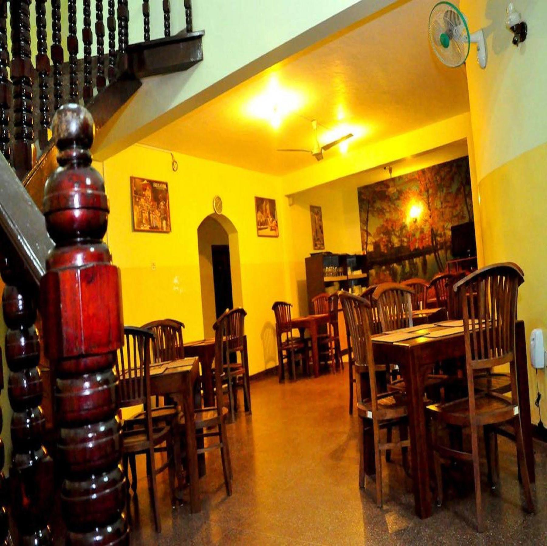 Milano Tourist Rest Hotel Anuradhapura Buitenkant foto